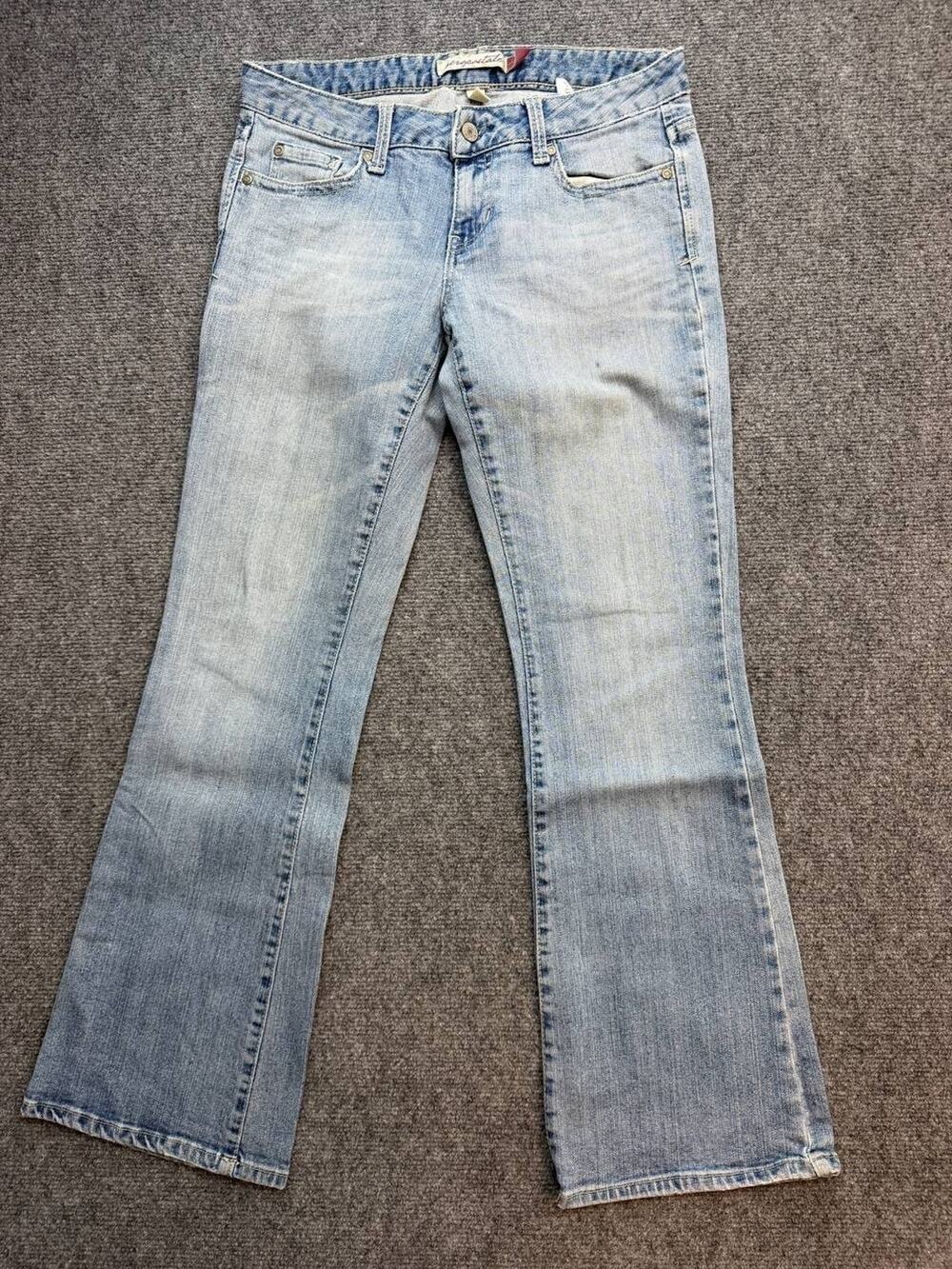 Aéropostale Women’s Juniors 5/6 Light Wash Low Rise Bootcut Jeans Y2K